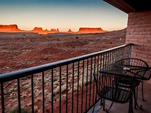 Goulding"S Trading Post And Lodge Exterior photo